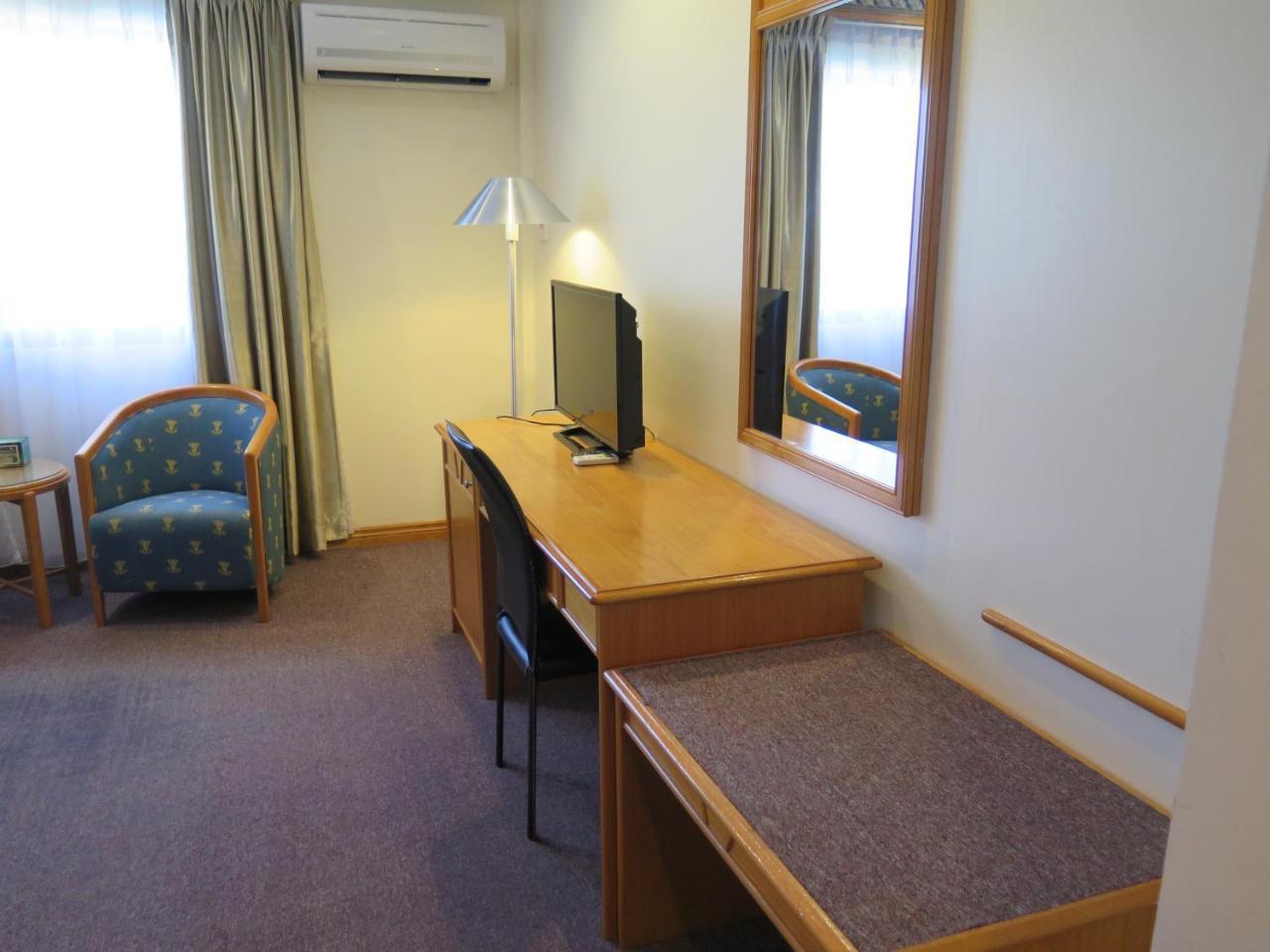 Sea View Resort Hotel & Apartments Kuala Belait Экстерьер фото